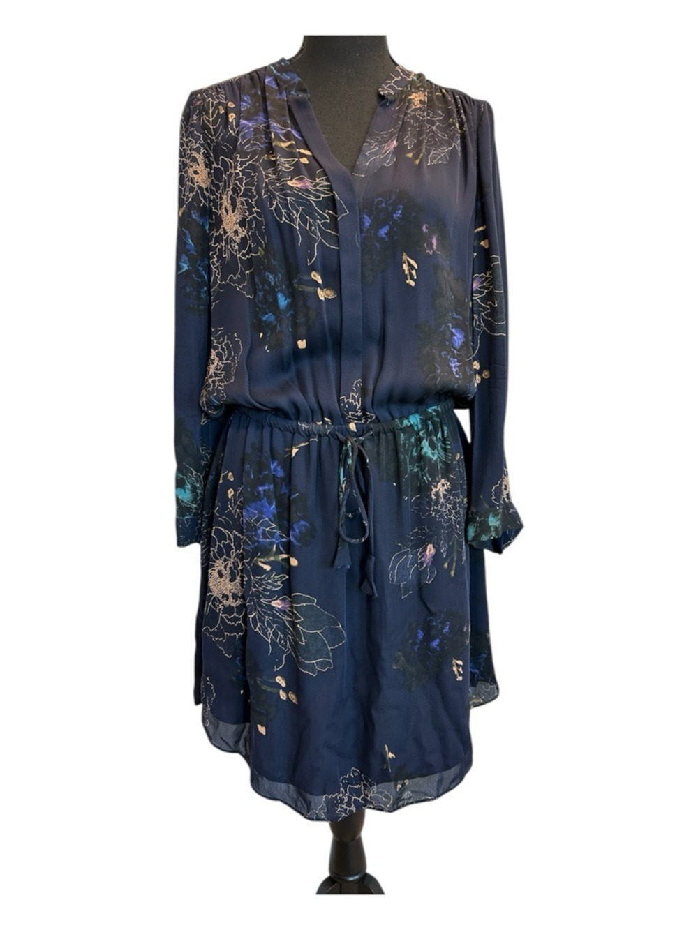 Aritzia Babaton Bennett Dress Navy Blue longsleeve 100% silk floral print V-neck